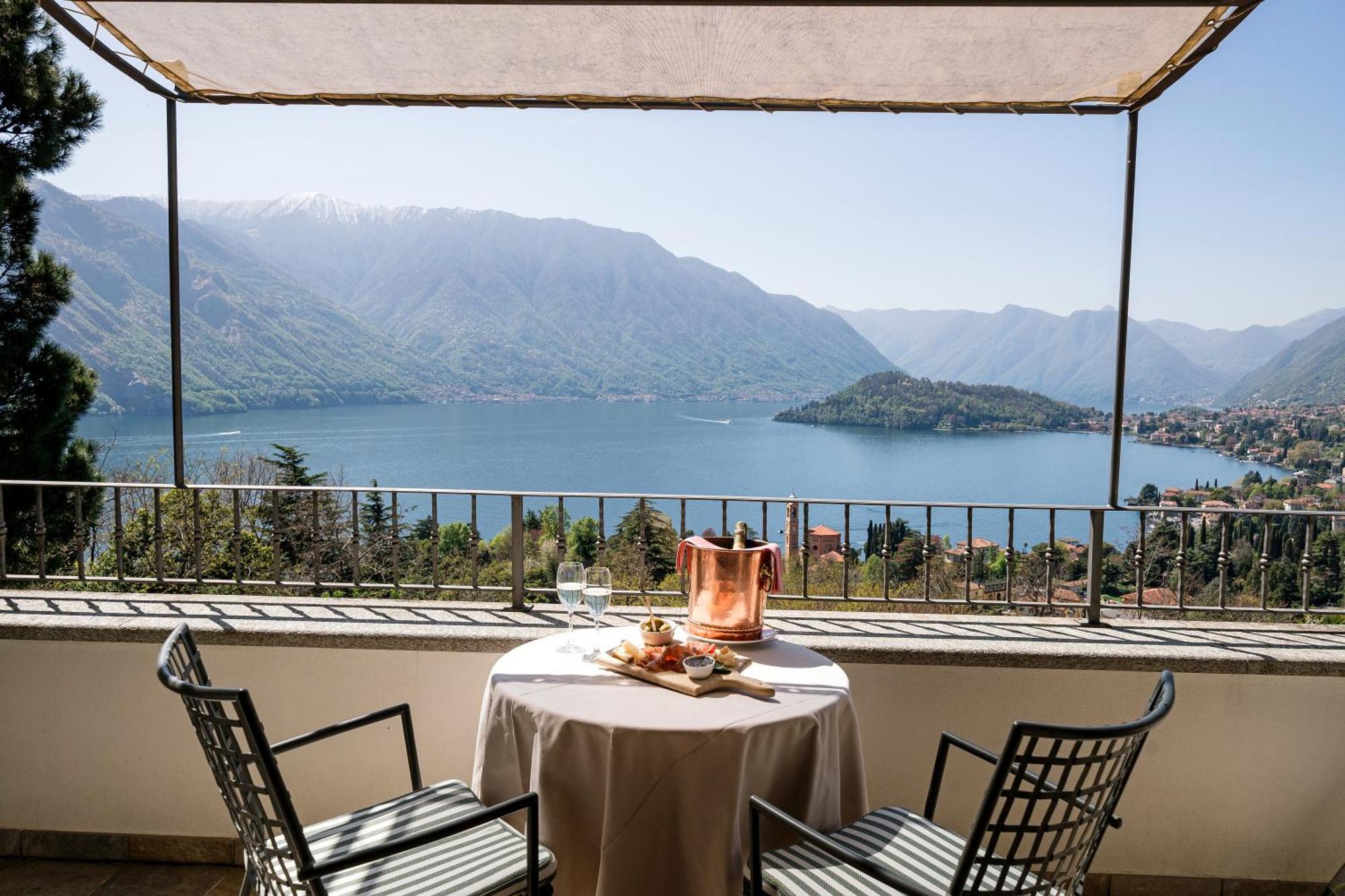 Alveluu Ristorante E Suites Tremezzo Dış mekan fotoğraf